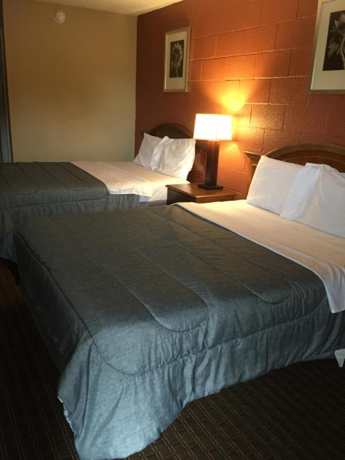 Hope Inn Lenox Εξωτερικό φωτογραφία