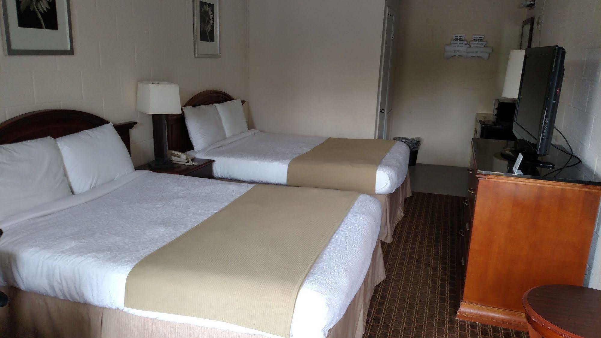 Hope Inn Lenox Εξωτερικό φωτογραφία